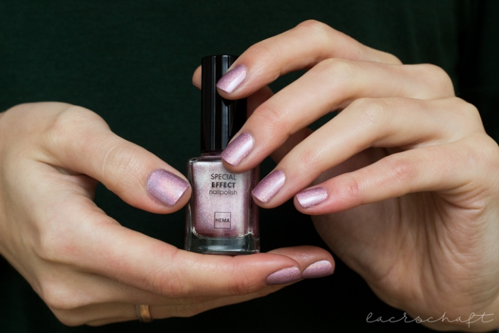 Hema-Holographic-Pink-Swatch-booth-hands