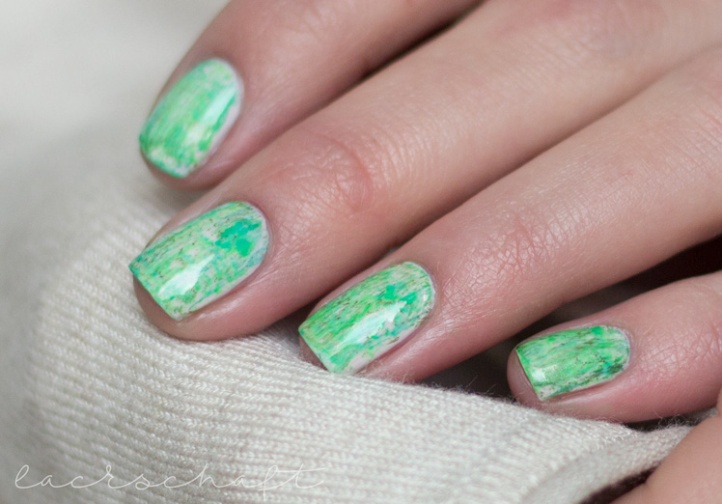 nailsreloaded-challenge-nailart-dry-brush-distressed-nails-essie-urban-jungle-p2-gloss-geos-neon-ferris-wheel-techno-chrome-enchanted-forest-nyx-hot-green-swatch-3